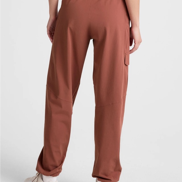 Beyond Yoga Peak Pant, Opulent Auburn, XS, NWT - Picture 2 of 3